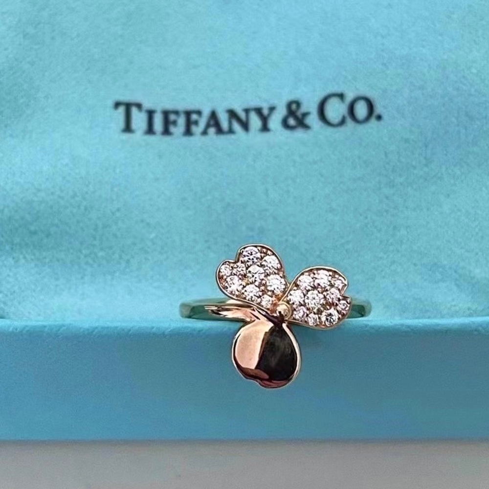 Tiffany & Co. Rose Gold Flower Petal with Diamonds Ring 💍